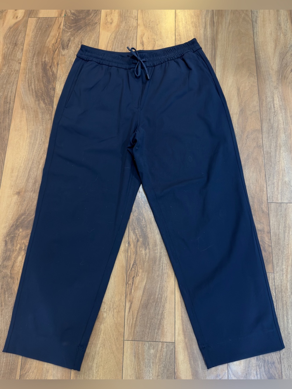 Lululemon Tapered-Leg Mid-Rise Crop 25” Luxtreme True Navy Size Travel Business